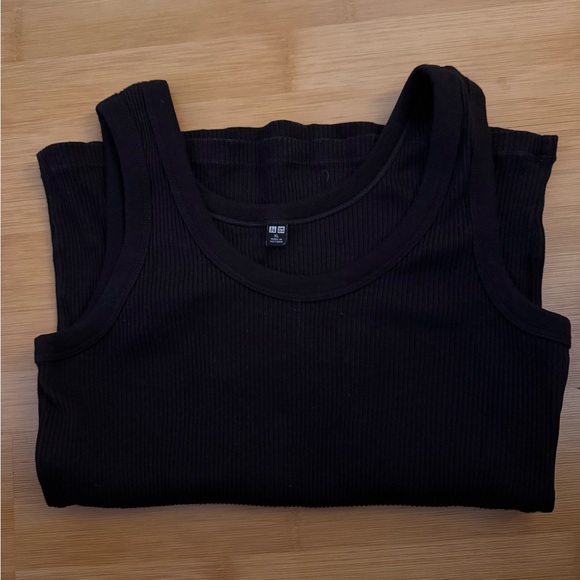 Uniqlo Ribbed Tank - Picture 2 of 2
